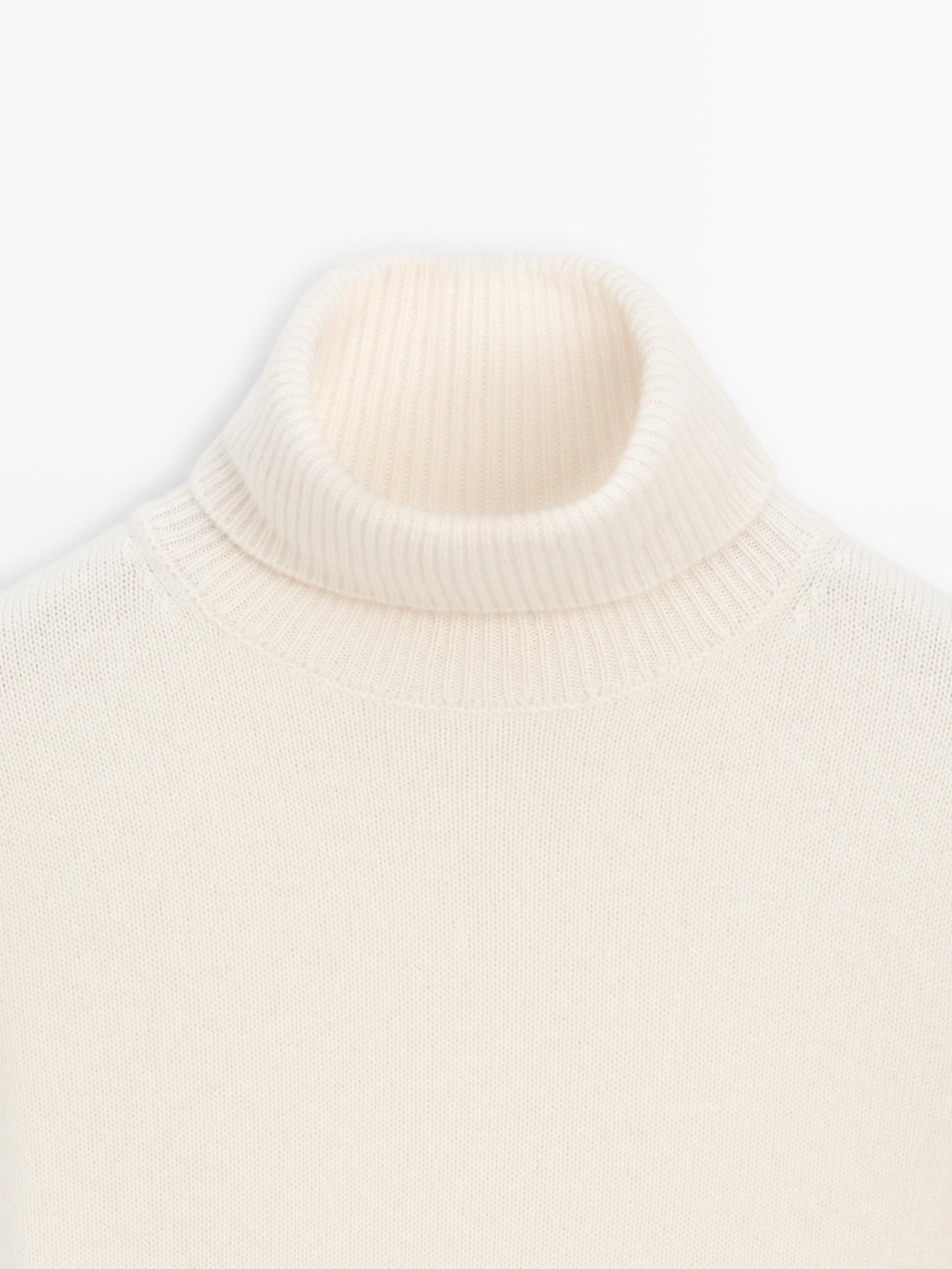 Massimo Dutti Трикотажный джемпер из смесовой шерсти с высоким воротником, натуральный/кремовый