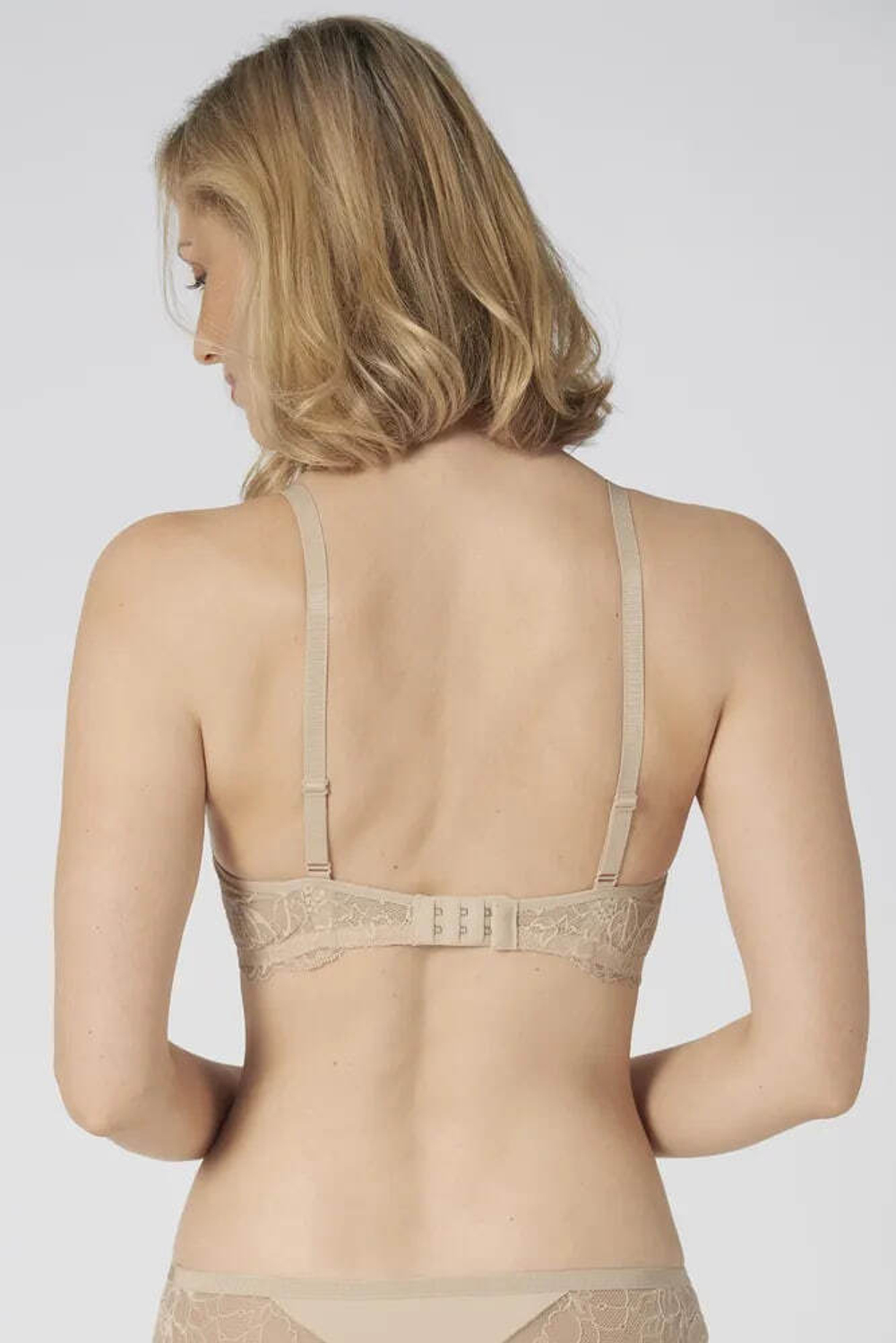 Бюстгальтер Минимайзер Triumph Amourette Charm W02 (ваниль)
