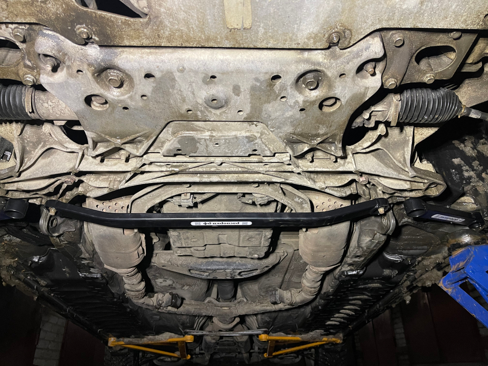 Распорка переднего подрамника Infiniti G 4 (IV-ого поколения) (ПОД ЗАКАЗ)