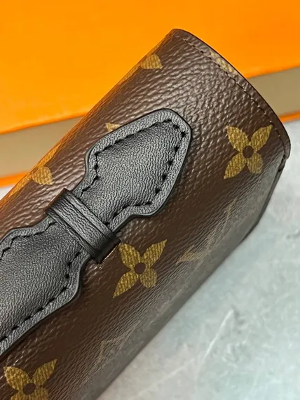 Портмоне Louis Vuitton Zippy XL Monogram Maсassar