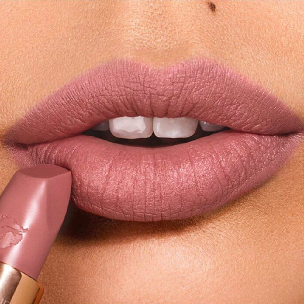 Charlotte Tilbury Matte Revolution Lipstick Very Victoria Помада для губ