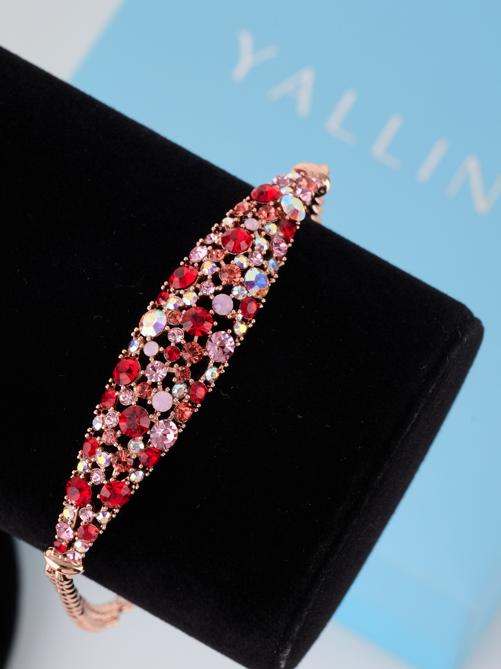 Браслет Россыпь из красных камней Swarovski