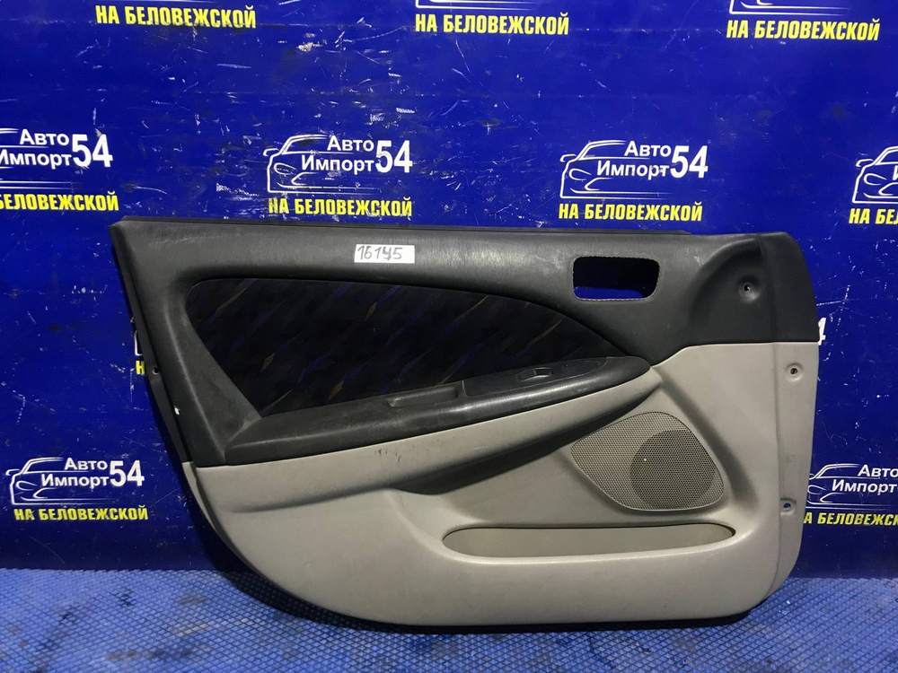 Обшивка двери TOYOTA CALDINA 1997-2002