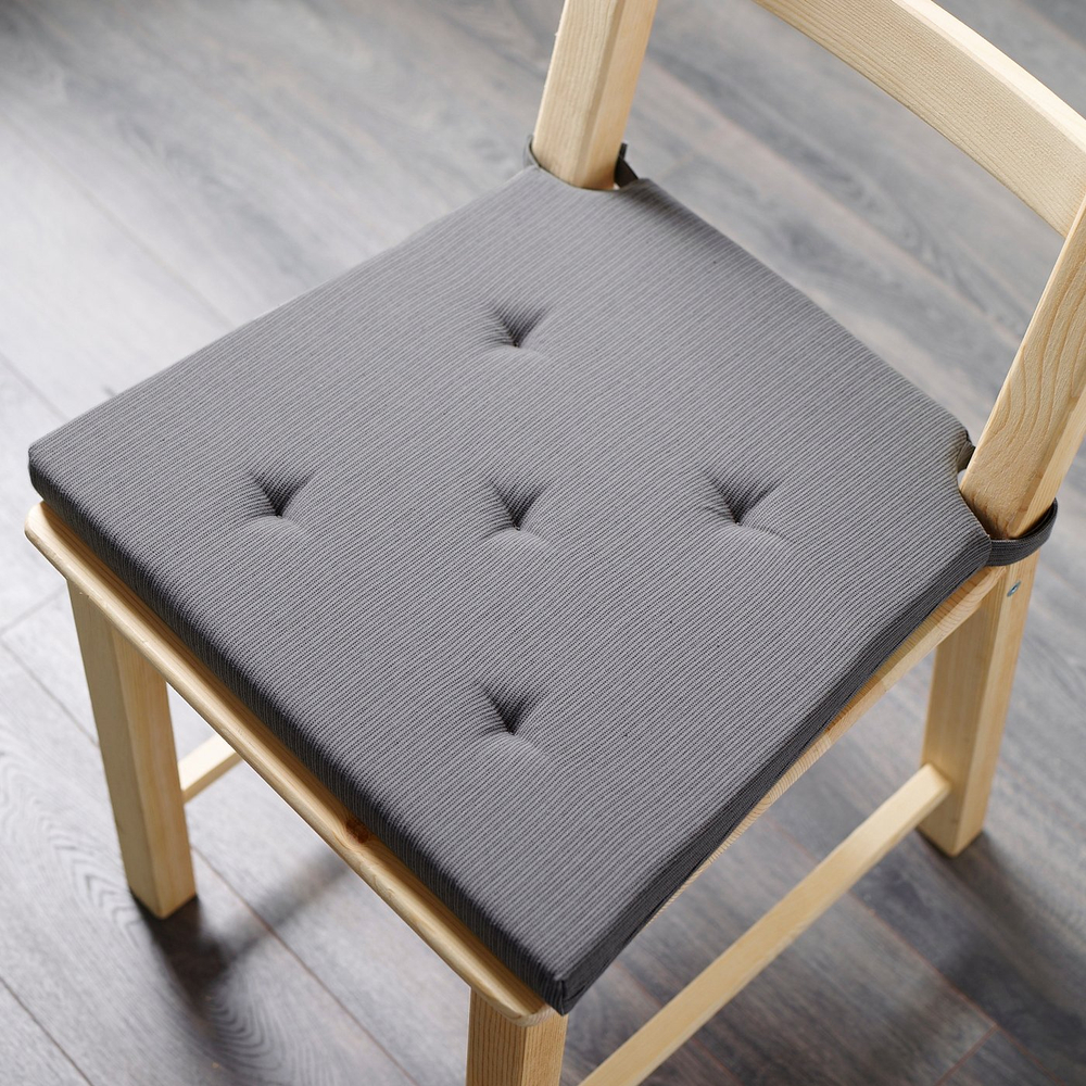 IKEA JUSTINA  (ИКЕА ЙУСТИНА)  -  Подушка на стул - серая 42/35x40x4 см