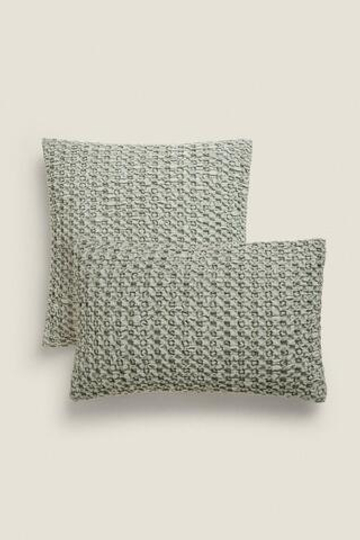 ZARA HOME ЧЕХОЛ ДЛЯ ДЕКОРАТИВНОЙ ПОДУШКИ С ВЫШИВКОЙ ИЗ РЕЛЬЕФНОЙ ТКАНИ, ЗЕЛЕНОВАТЫЙ