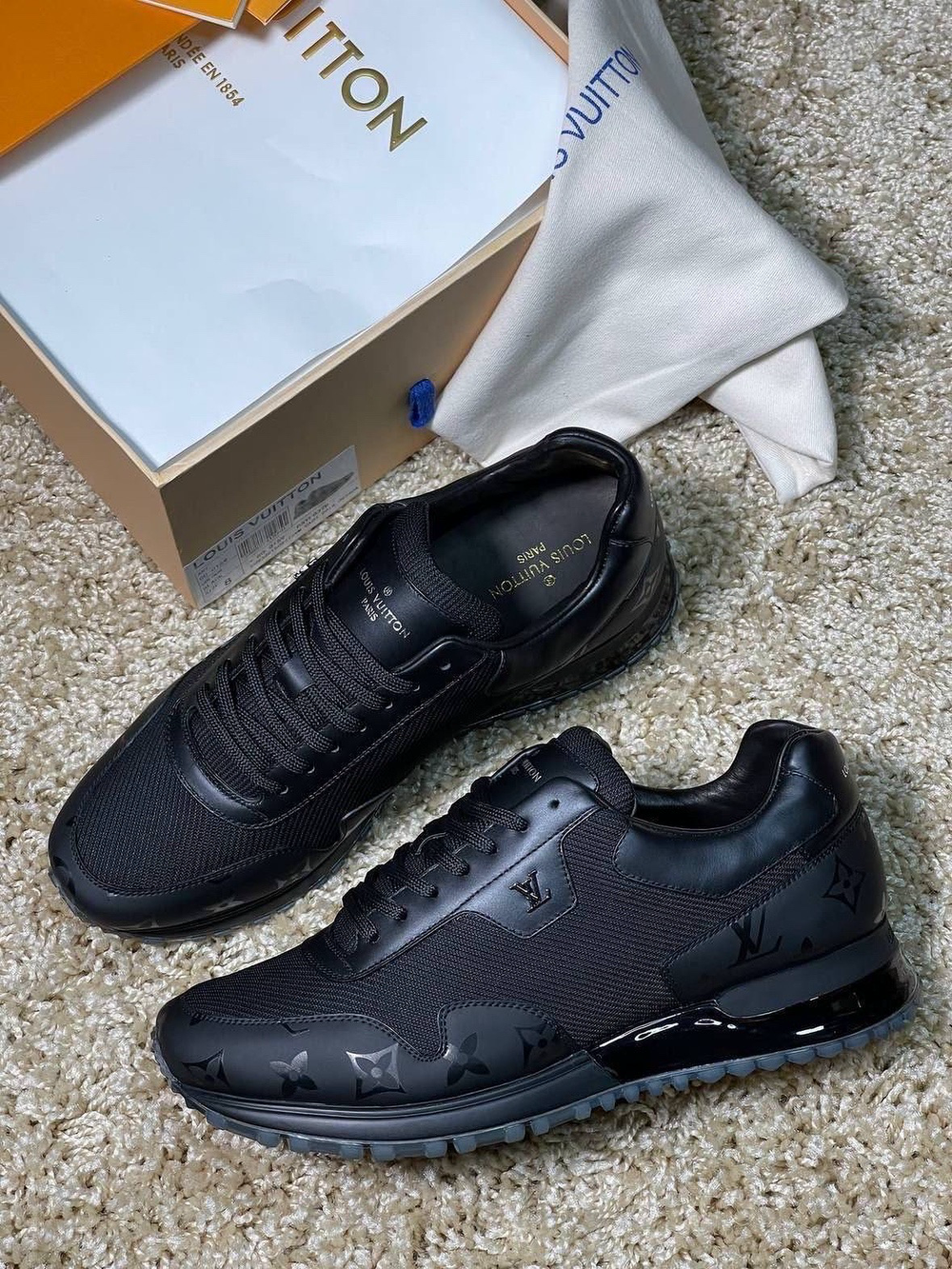 Кроссовки Louis Vuitton Run Away