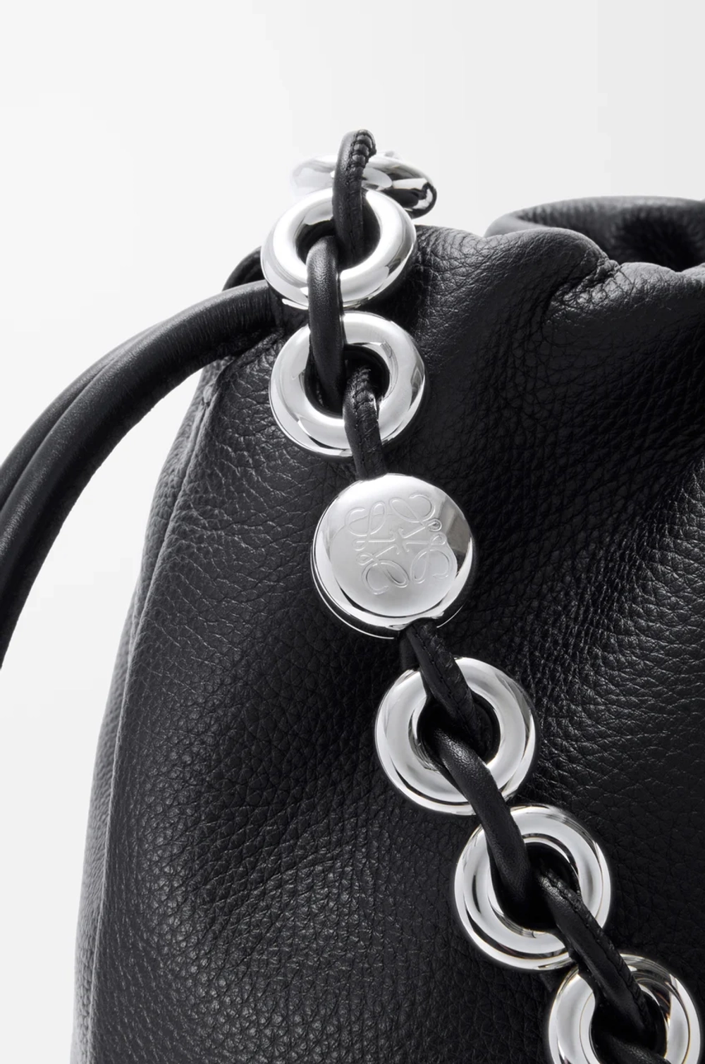 Loewe Большая сумка Flamenco из зернистой телячьей кожи, черный
