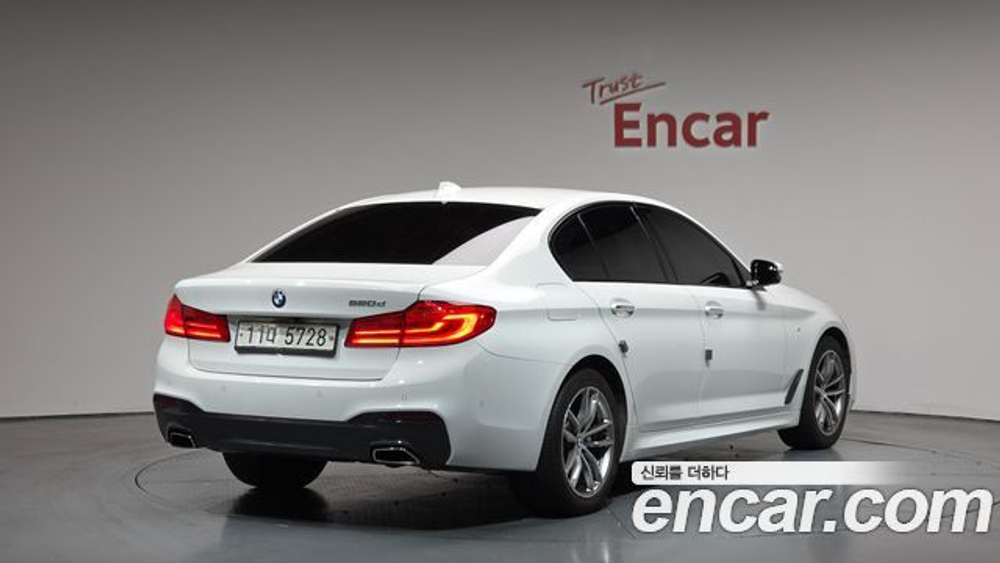 BMW 5-Series 520d M Sport Package Plus — 2017