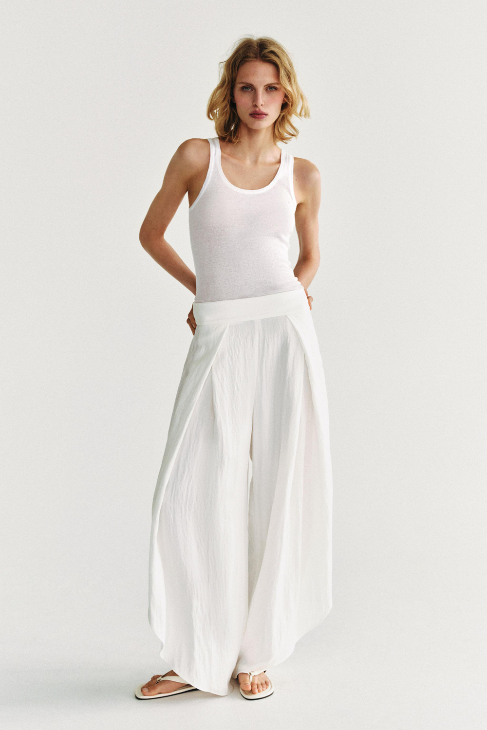 БРЮКИ С РАЗРЕЗАМИ — ZW COLLECTION — ZARA