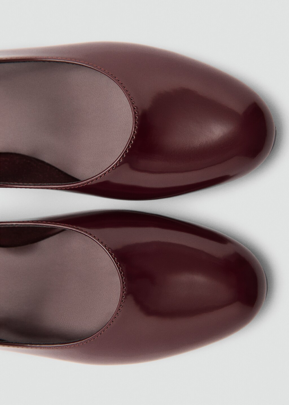 Patent leather-effect ballet flats