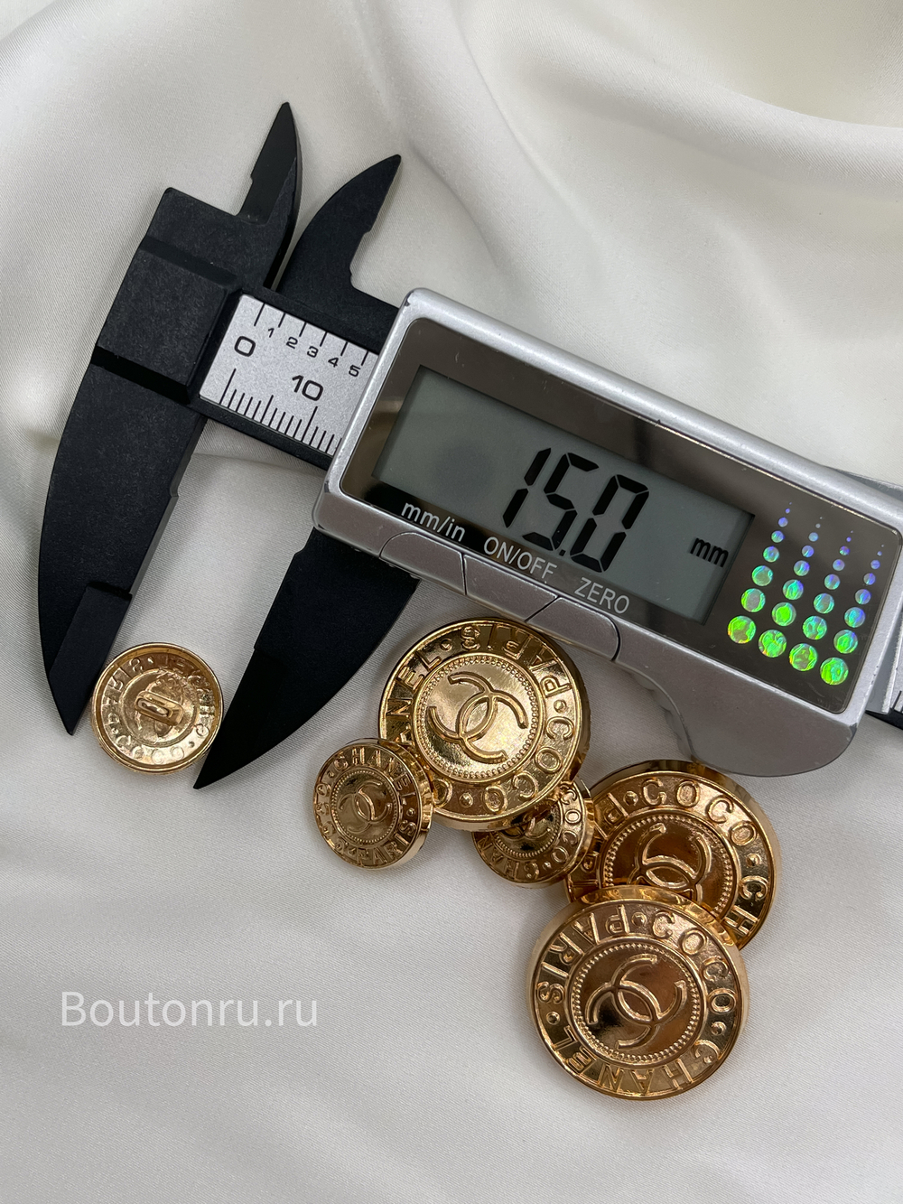 Пуговицы Шан. на ножке золотистые лого