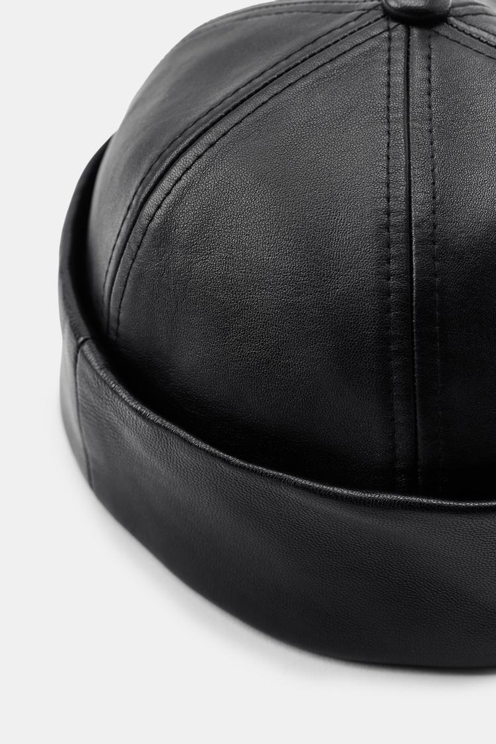 ZARA КОЖАНАЯ ШАПКА С ОТВОРОТОМ, ЧЕРНЫЙ