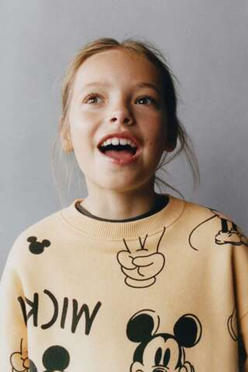 ZARA ТОЛСТОВКА С ПРИНТОМ © DISNEY, ОХРА