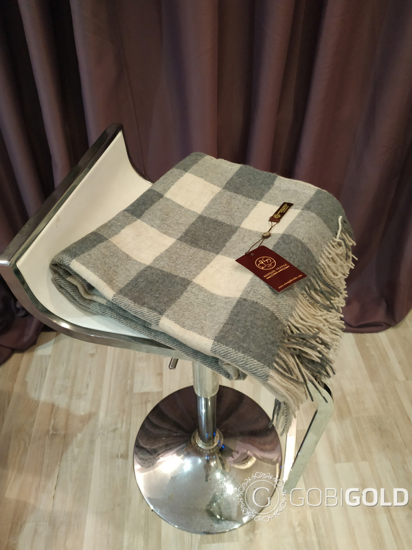 Плед из 100% шерсти ягненка 150x200 см. (MONGOLTEXTILE) - MT153