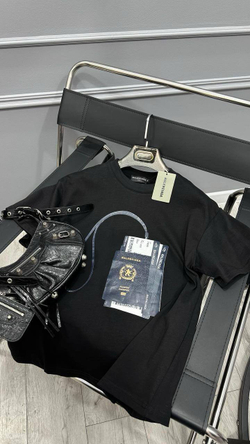 Футболка Balenciaga
