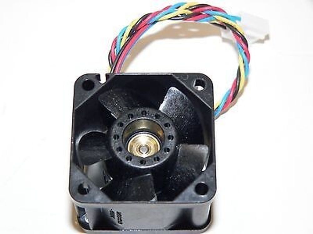 Система охлаждения TYAN 40X40X28MM 12V 4700rpm System Fan 9GV0412P3J071