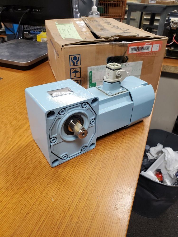 RNFM009-10L-B-120, TC-E/FB-005240 VACGEARMOTOR RNFM009-10L-B-120, TC-E/FB-005240 VACGEARMOTOR
