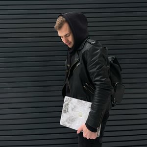 Виниловая наклейка MOON для MacBook