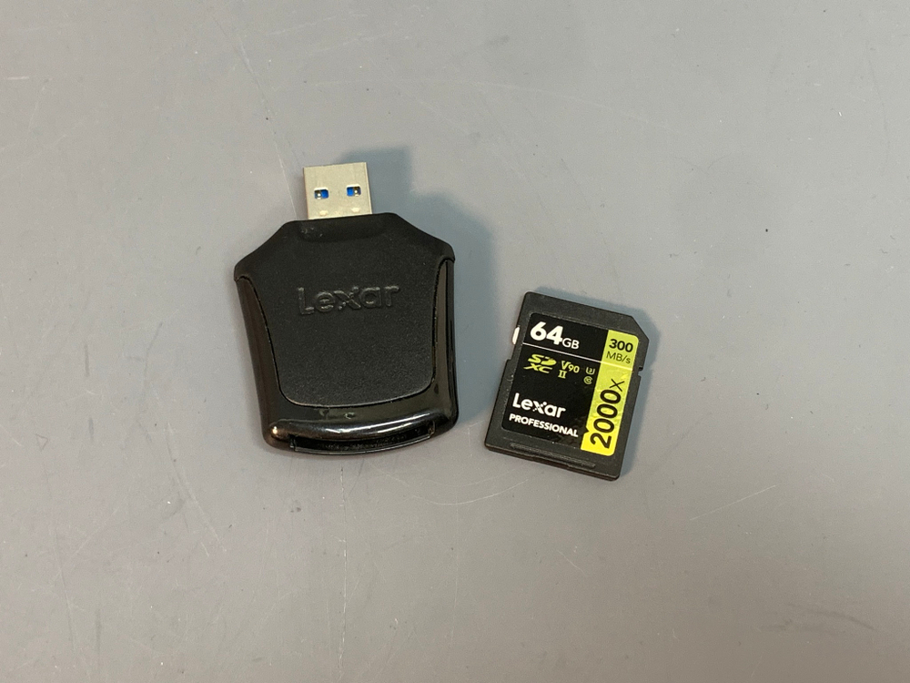 Lexar 64Gb Professional 2000x SDXC UHS-II U3 V90 + USB Reader