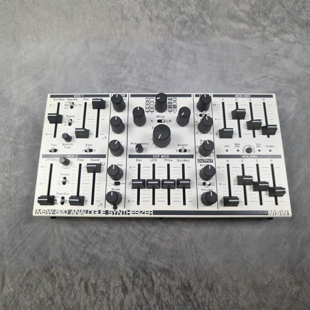 Michigan Synth Works MSW-820