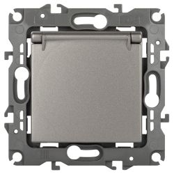 Розетка ЭРА Серия 12 12-2103-16 2P+E Schuko со шторками с крышкой 16А-250В титан | Эра 12