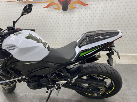 Kawasaki Z400 2021