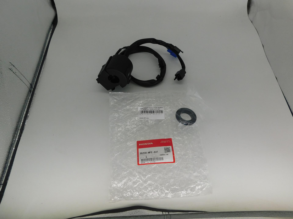 пульт левый Honda VT750 Shadow Phantom 35200-MFE-A41