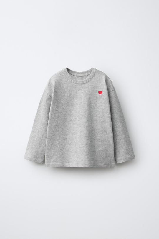 ZARA ФУТБОЛКА С ВЫШИВКОЙ «СЕРДЦЕ», СЕРЫЙ МЕЛАНЖ