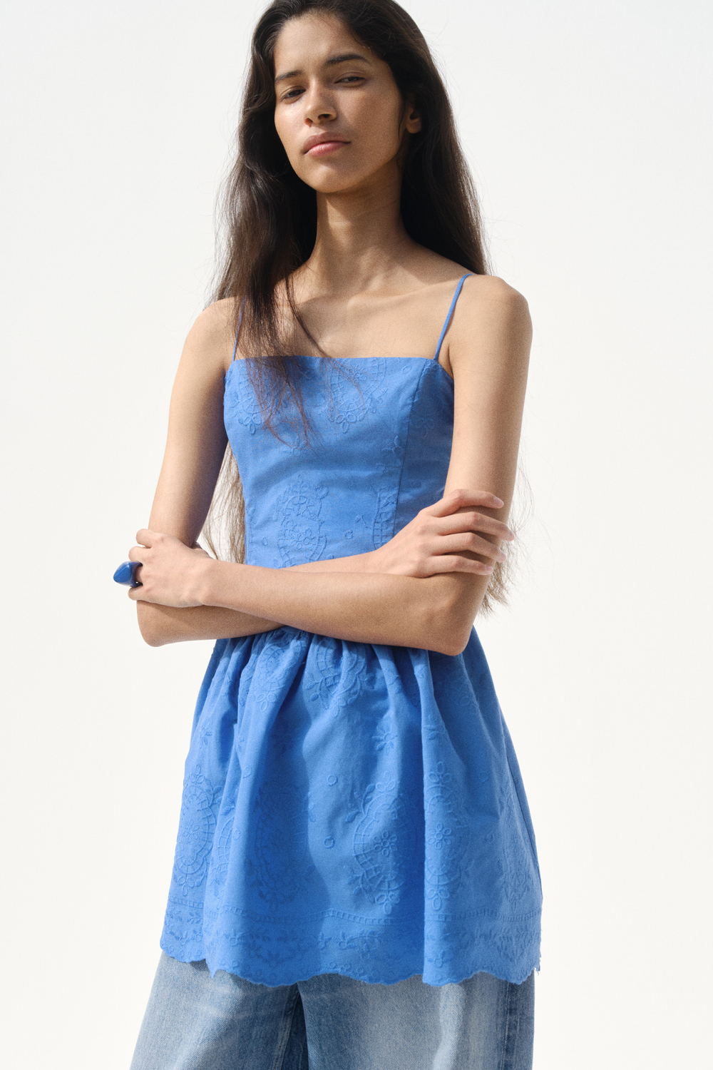 Платье с вышивкой и расклешённой юбкой — Белый — H&M 1344014