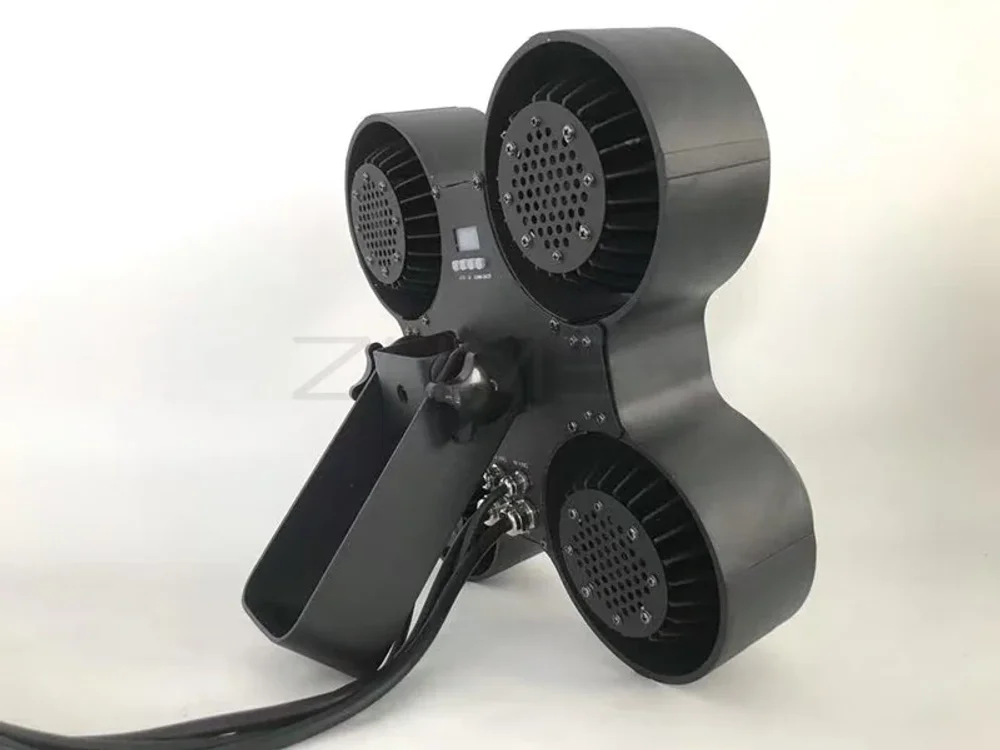 A400-IP — уличный LED-блайндер 4×100 Вт COB WW/CW с углом 50° IP44