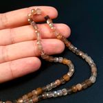 Бусина лунный камень микс А кубик граненый 3,7 мм