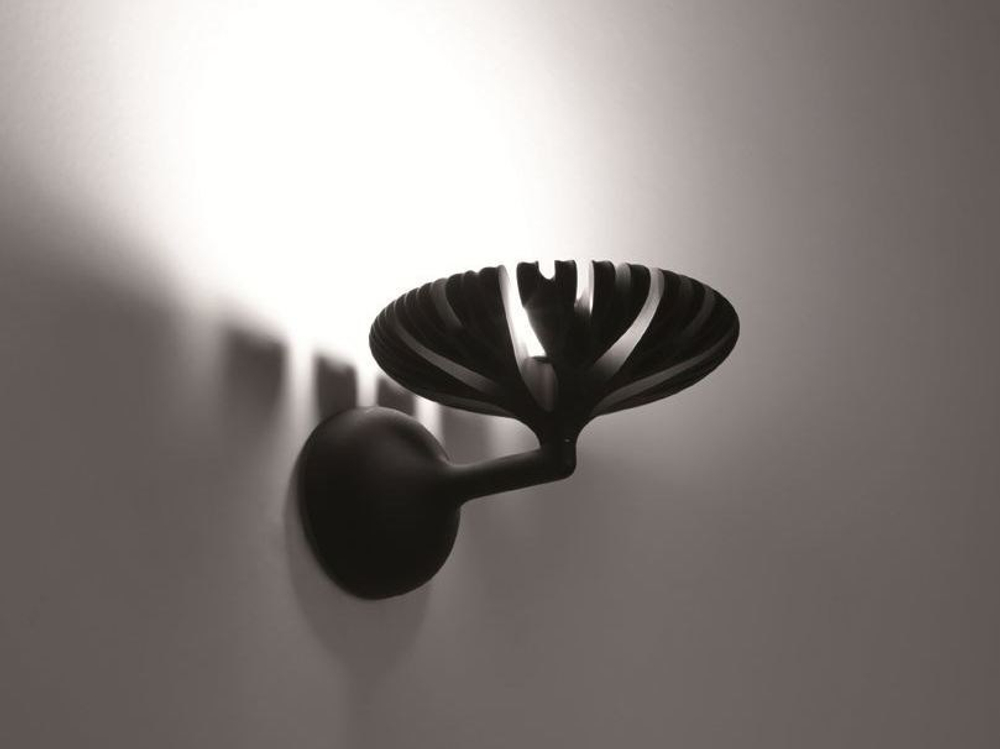 бра FLORENSIS Wall lamp By Artemide design Ross Lovegrove