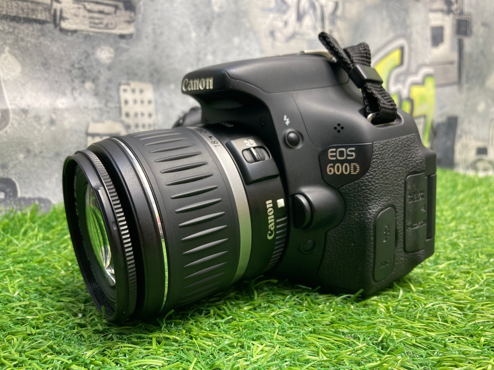 Canon 600D Kit EF-S 18-55mm 3.5-5.6 II 8000 кадров