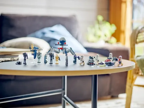 Конструктор LEGO Star Wars 75372 Боевой набор солдат-клонов и боевых дроидов