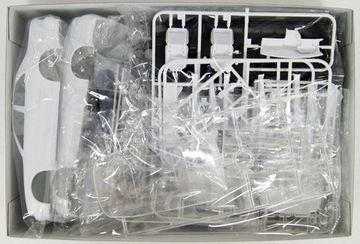Сборная модель 1/24 Aoshima TOYOTA JZX90 CHASER/CRESTA AVANTE SUPER LUCENT/TOURER `93