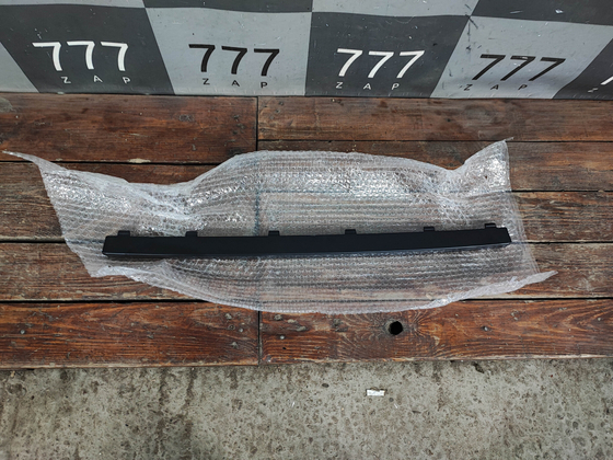 Накладка переднего бампера Volvo XC90 2 14-19 Новая Оригинал 31383799