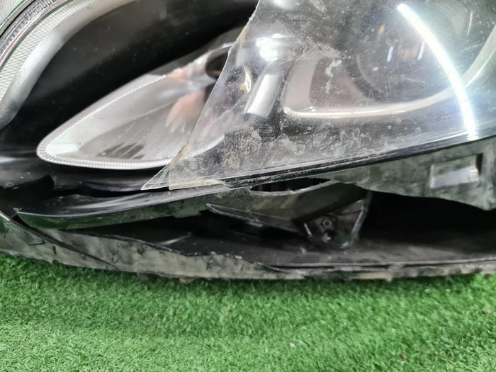 Битая Фара левая Mercedes GLC X253 (2015-2019) LED