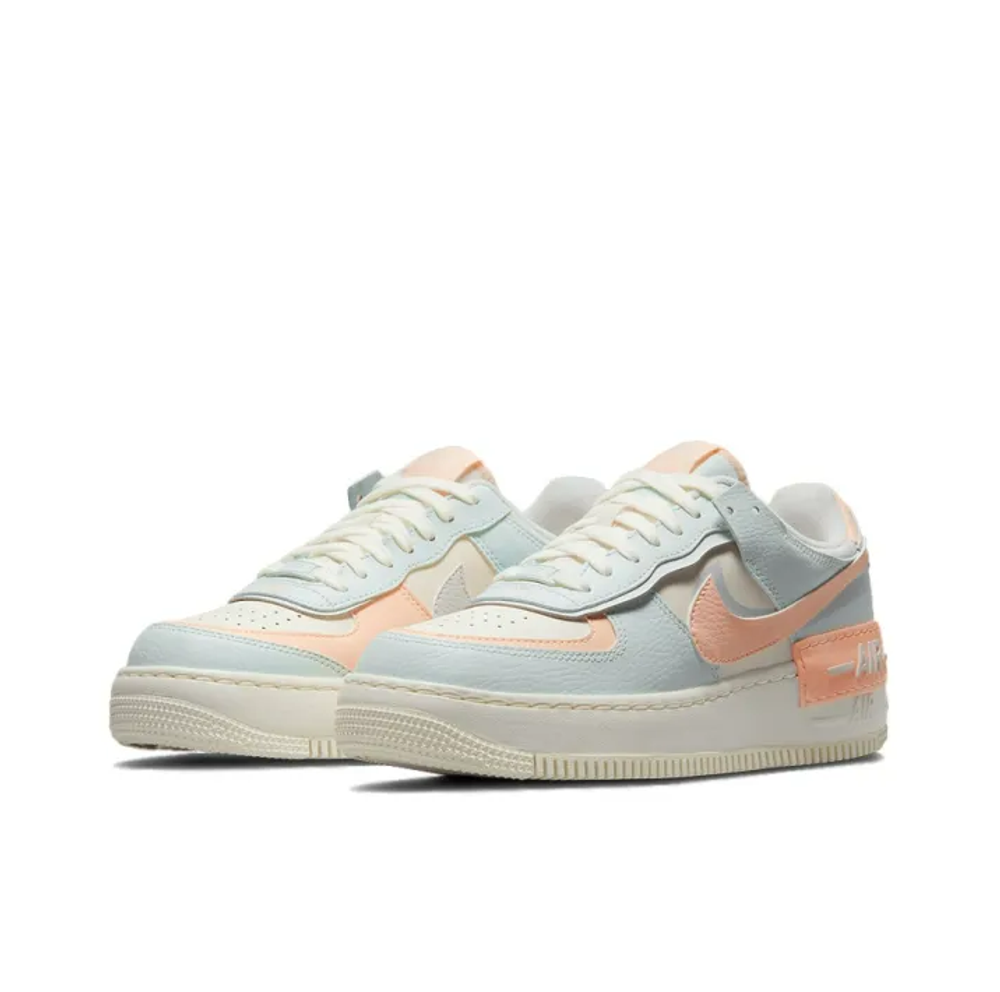 alt="Двойной логотип Swoosh на Nike Air Force 1 Shadow CU8591-104"