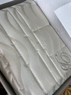 Покрывало 270х270 Blumarine Jasmine tortora бежевое