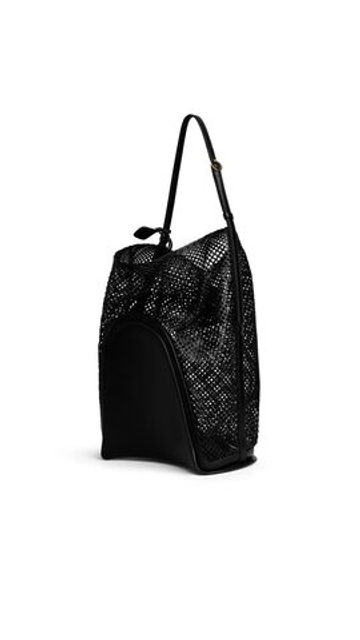 ALAÏA БОЛЬШАЯ СУМКА-ВЕДРО ИЗ КОЖАНОЙ СЕТКИ, ЧЕРНЫЙ