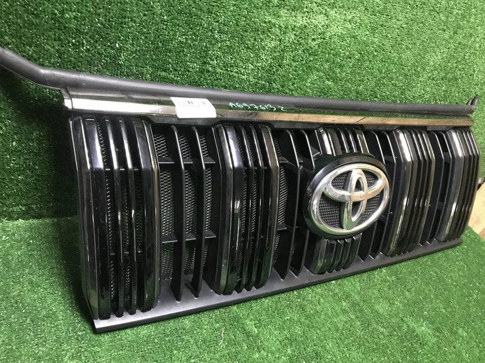 Решетка радиатора Toyota LC Prado 150 17-нв Black