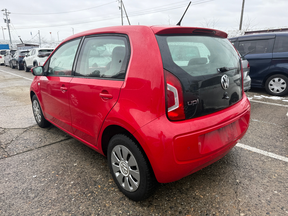 Volkswagen up!, 2013