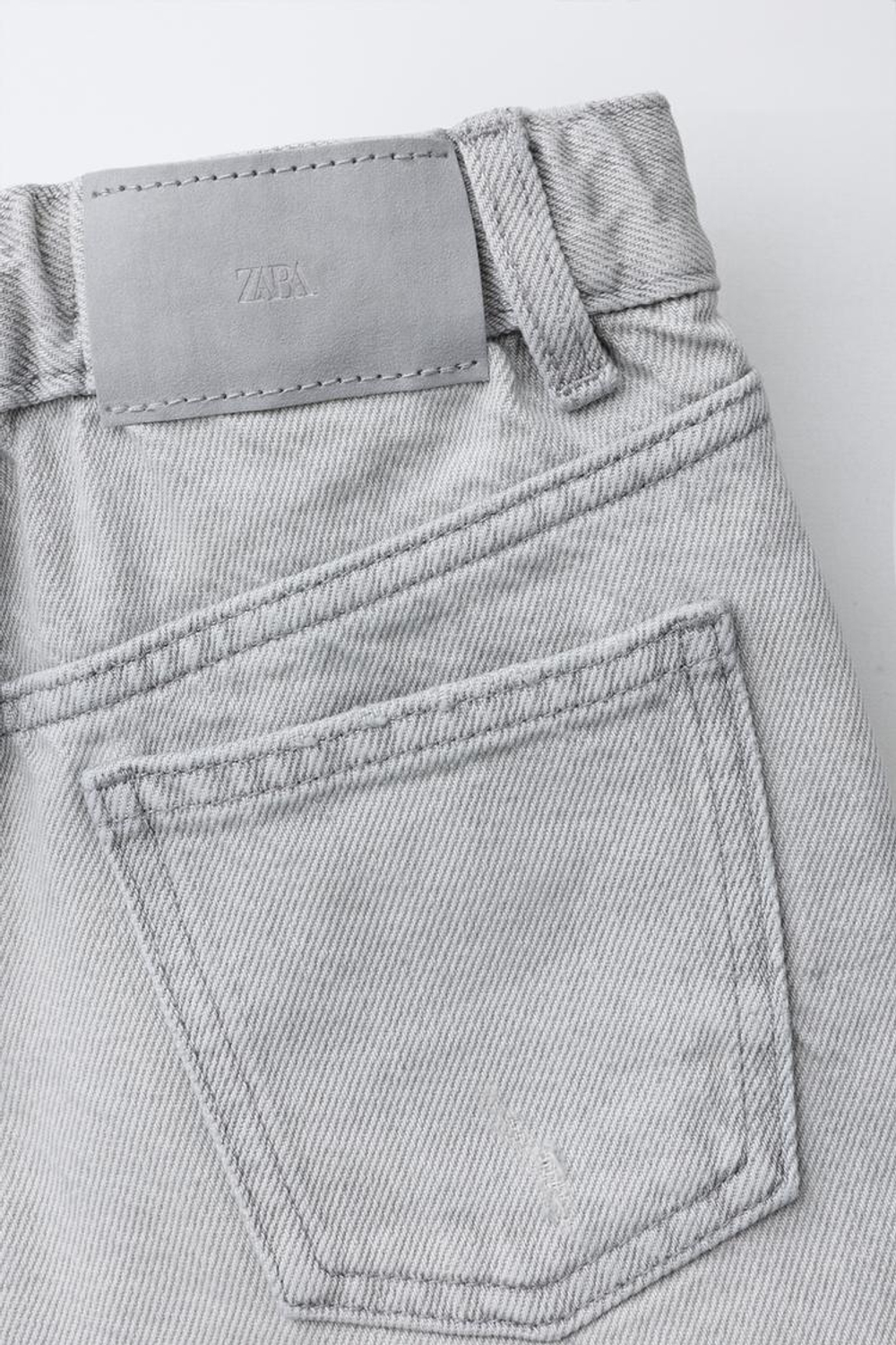 ZARA ДЖИНСОВЫЕ ШОРТЫ, СЕРЫЙ