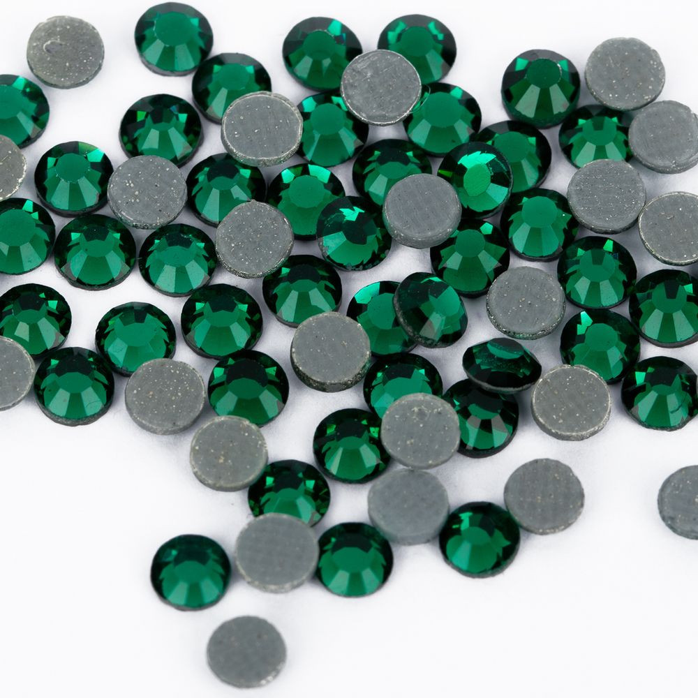 Стразы клеевые стекло 3.2 мм, 360 шт, SS12 №10 изумрудный (Emerald), Zlatka ZRTG-1272