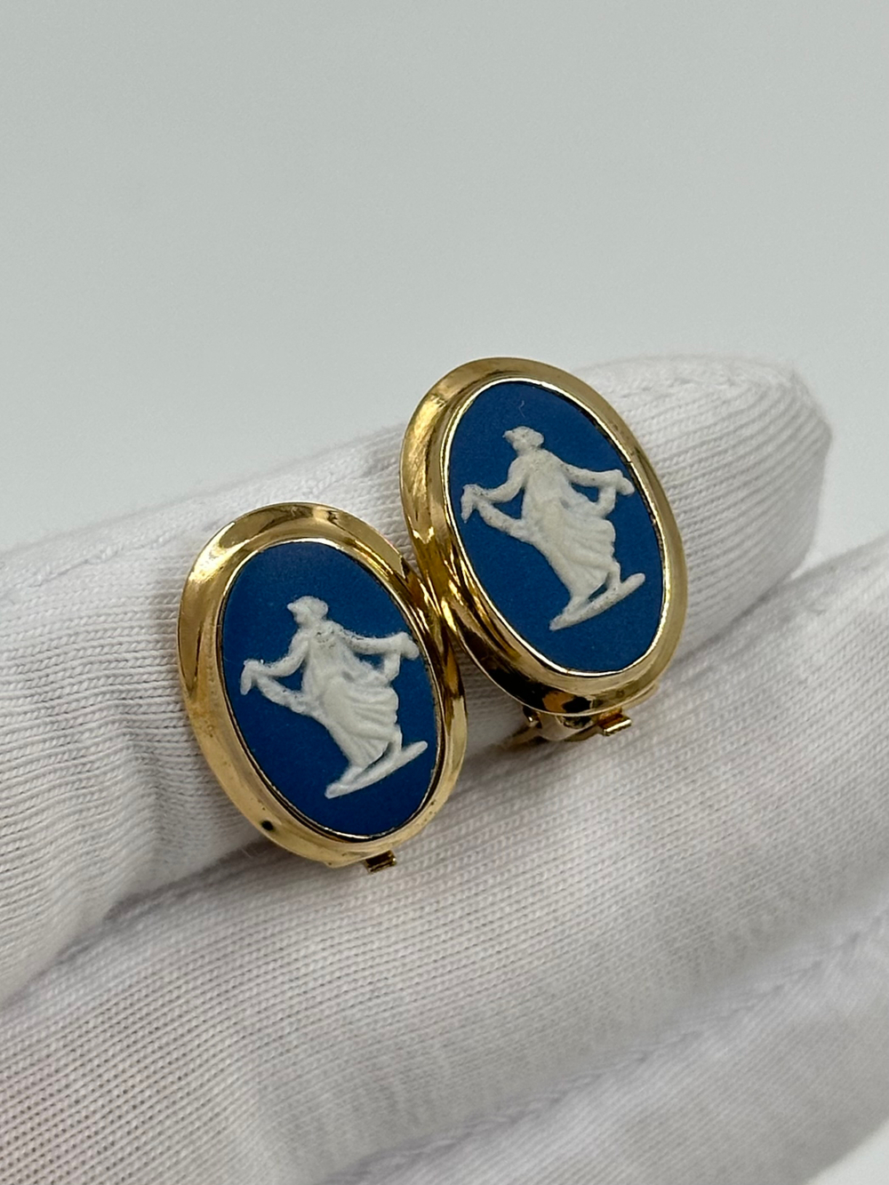 Клипсы Wedgwood синие