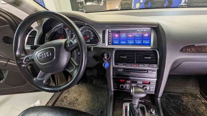 Магнитола для Audi Q7 4L 2006-2009 (ШГУ 2G) - Parafar PF7944QPDT3 монитор 10.25", Android 13, Быстрая, CarPlay, SIM-слот