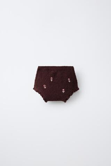 ZARA ТРИКОТАЖНЫЕ ТРУСЫ С РЮШАМИ И ОБЪЁМНЫМ ГОРОШКОМ, ТЕМНО-БОРДОВЫЙ