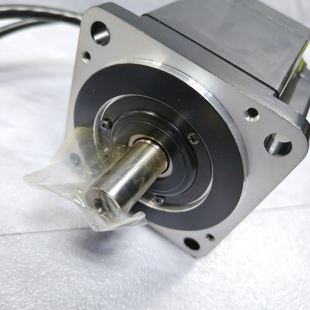Yaskawa SGMPH-04AAA61D-0Y - Мотор