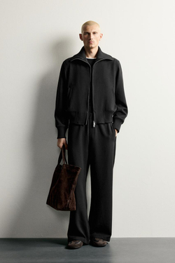 ZARA СТРУЯЩИЕСЯ БРЮКИ WIDE FIT, ЧЕРНЫЙ