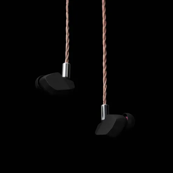 Final Audio A6000 Black